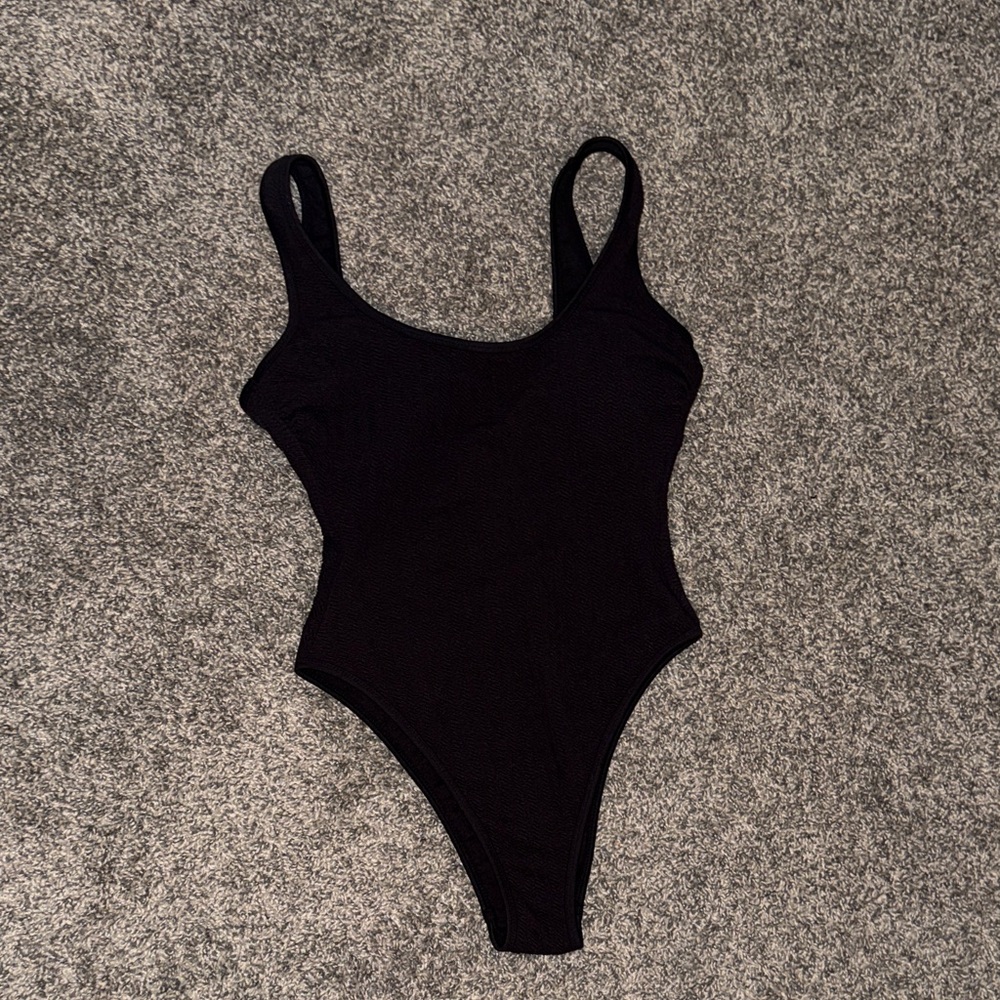 No Boundaries Black Ribbed Scoop One-Piece Size M (8-10) Women’s